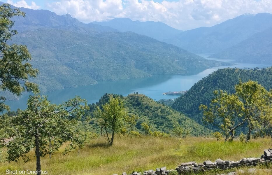 tehri lake view Plots for sale