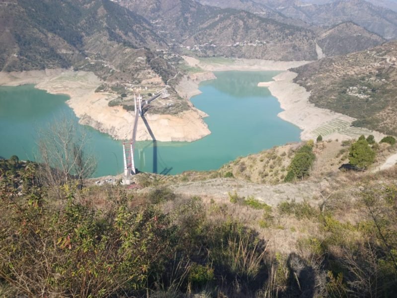land near Dobra Chanti Bridge and Tehri Lake